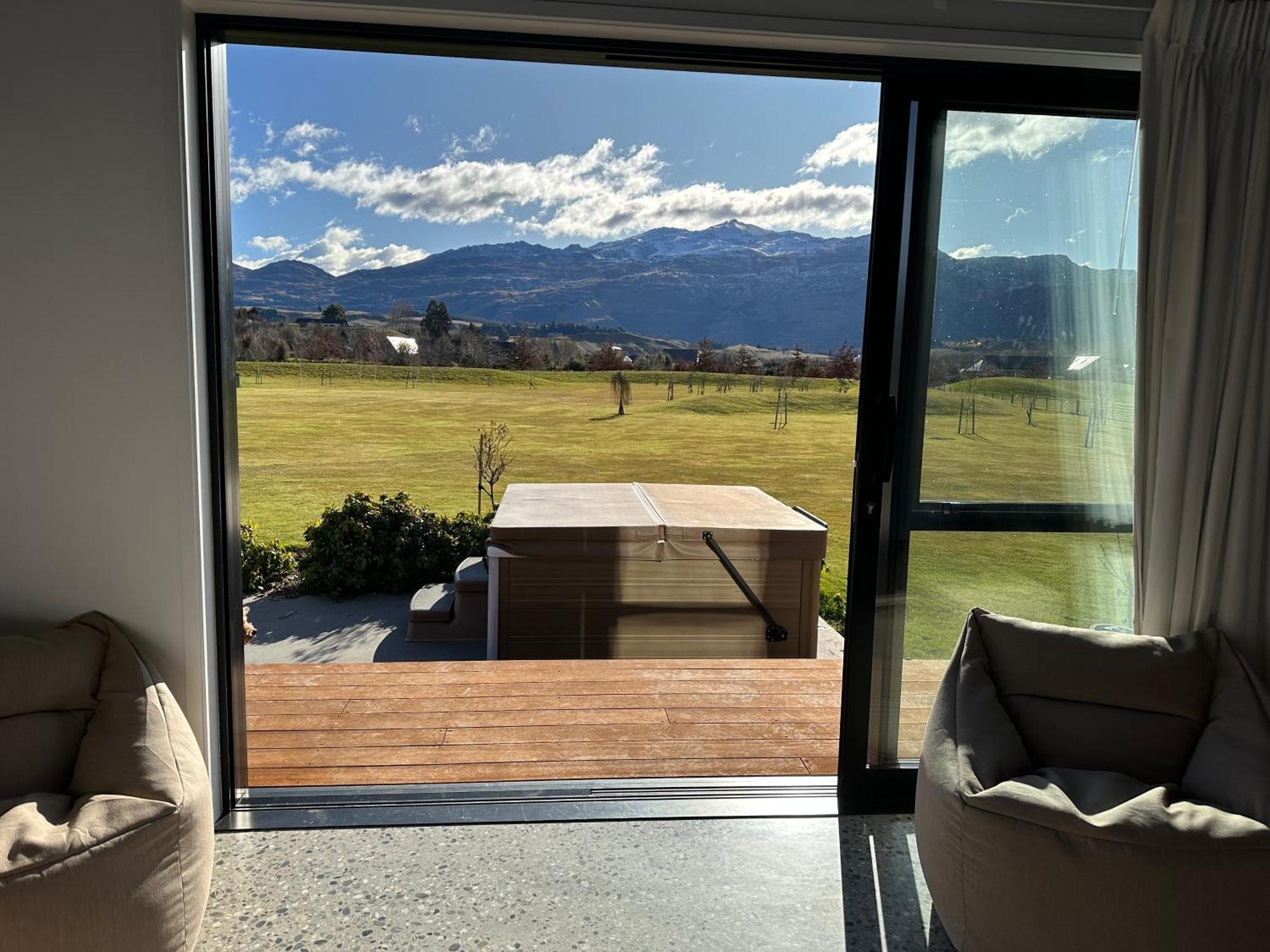 Guest House With A Stunning View Frankton Εξωτερικό φωτογραφία